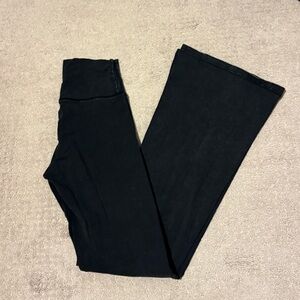 aerie OFFLINE black high-rise flare leggings